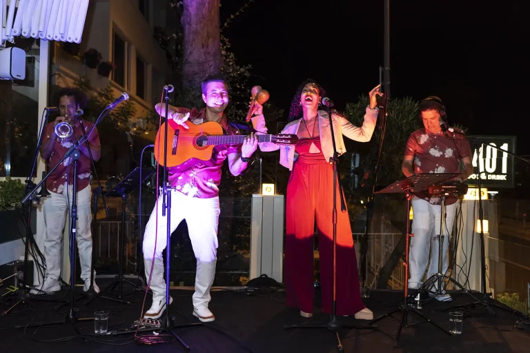 Şehrin Yeni Sahnesi 1401 Food & Drink